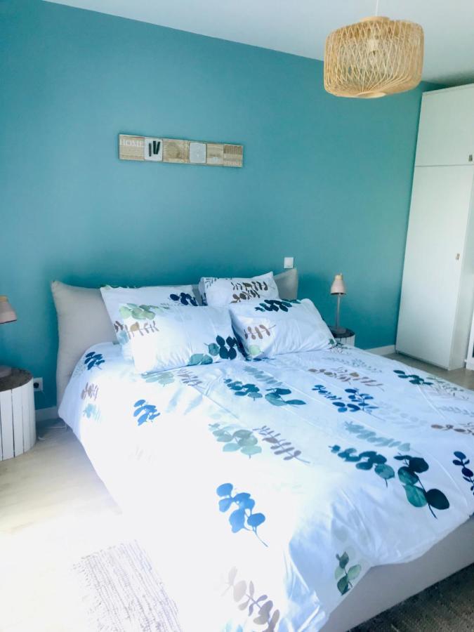 Bed and Breakfast Au Petit Bonheur De Claire Et Jo La Chapelle-Caro Екстер'єр фото